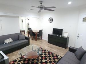 Vacation Unit is Available for Business and Family Trip