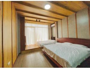 BIRD HOUSE resort