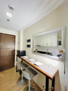 5 Modern Chic Studio