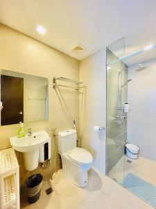 5 Modern Chic Studio