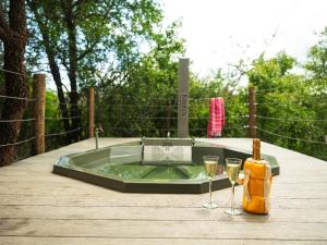 Mbazo Safari Collection