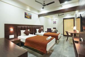 Sayaji Lodging