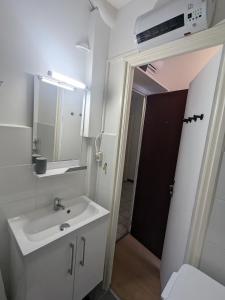 Studio Rue Castellane pour Cure ou Tourisme Vert à 2 min des Thermes