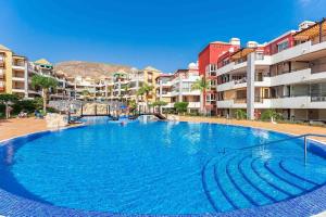 4 Bedroom Villa with Jacuzzi, heated Swimmingpool, front Ocean and view !