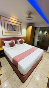 Hotel Cozzy Palace
