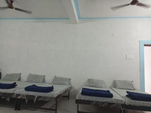 DWARKA TOURIST BUNGALOW Only Family