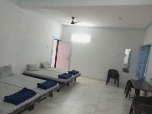 DWARKA TOURIST BUNGALOW Only Family