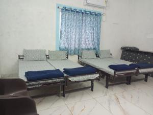DWARKA TOURIST BUNGALOW Only Family