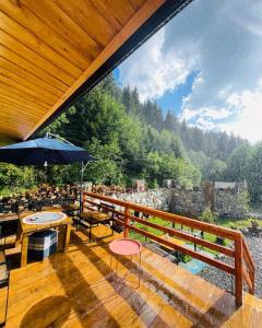 Wooden huts In Mestia-Hut for 14