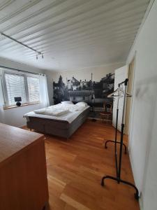 5 sovrum 9 bäddar 12 sovplatser