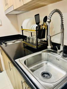 SHORE MOA- EXXY SUITES Pasay