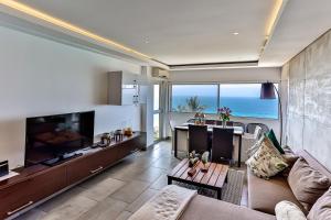 Villa Royale 1011 Sheffield Beach