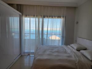 Studio for rent in the view 607