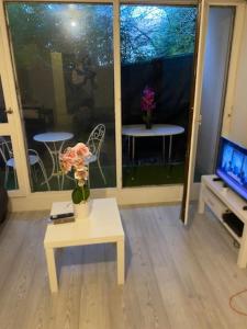 Appartements Magnifique Studio entier en RDC : photos des chambres