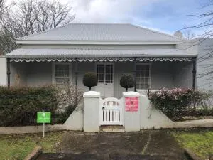 Charming Rose Cottage - 格雷顿