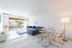 Spacious 2-Br Apartment in a Residence with Pool