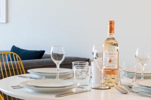 Spacious 2-Br Apartment in a Residence with Pool