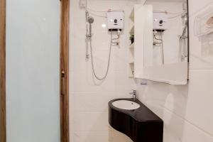 Good Deal Studio Apartment at Sky House Alam Sutera By Travelio