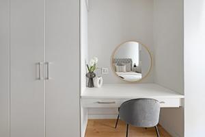 Halo - Sleek Urban Studio at The Tokyo