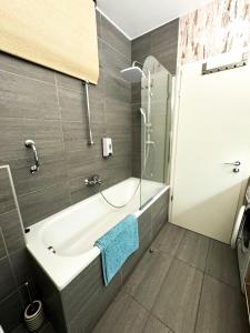 Yacht Club Art Apartman A1