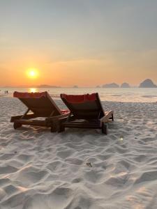Tup Kaek Sunset Beach Resort-SHA Plus