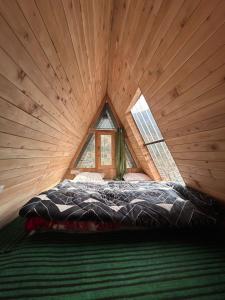 Skytouch cottage Lambri pass view