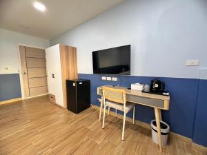 Kata walk&wave hostel