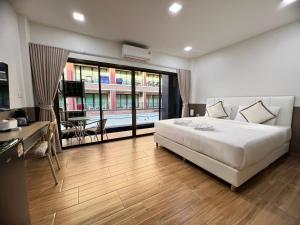 Kata walk&wave hostel