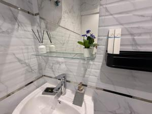 استديو انيق