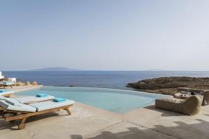 Seafront 9BDR Serenity in Mykonos