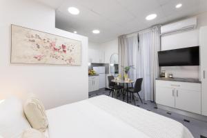 Lenas room in roman palace