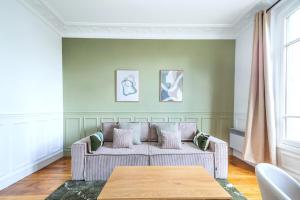 Grand New Apartment in Puteaux - III