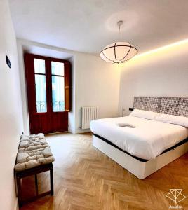 Atuaire Home Apartamento Céntro Historico con vistas a la Moneda Azul Parking Incluido