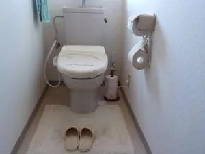 岬の民宿なにわ - Uwajima