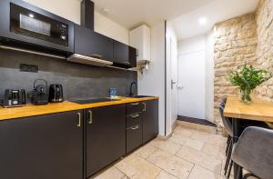 AC & Duplex Close to Eiffel Tower - 20 min Away