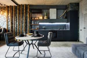 VIP Studio MANHATTAN City, Prospect Beresteiskyi 11