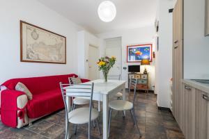 Palermo Flat with Terrace near Villa Malfitano