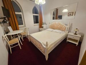Standard Queen Room room in Zamek Camelot