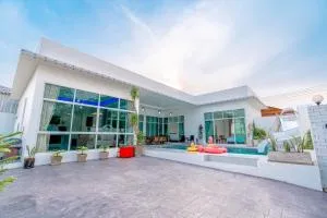 Vartika Poolvilla Pattaya - Ban Bung