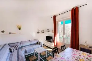 Andrea House - Paraggi