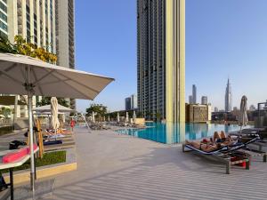 Elegant 1BR in Heart of Dubai, Walk to Top Malls - Hotel 4 stelle a Dubai