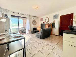 Appartements Voile de Mer 1 - Les Pieds dans l-eau, CLIM, Wifi, 2 personnes : photos des chambres