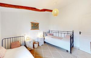 Maisons de vacances Nice Home In Saint-Geraud-De-Corps : photos des chambres