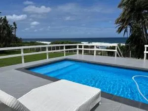 Coral Tides -18 sleeper Beach house - Southport