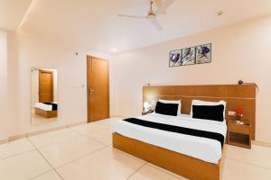 Super Townhouse Viraj Khand Formerly Veridian Inn