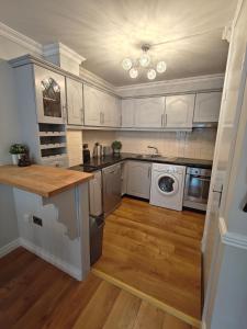 Apartment 3 - Kirwans Court