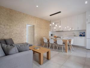 Amelia Luxury Living Mantaka