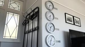 21 Cheviot Place - Penthouse with Sea View A & B