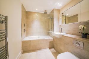 Executive 1 Bed Apartment Central London Victoria Station FREE WIFI & COOLING SYSTEM by City Stay Aparts London