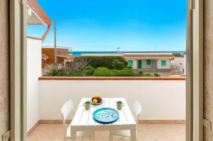 Nanzi Mari by BarbarHouse